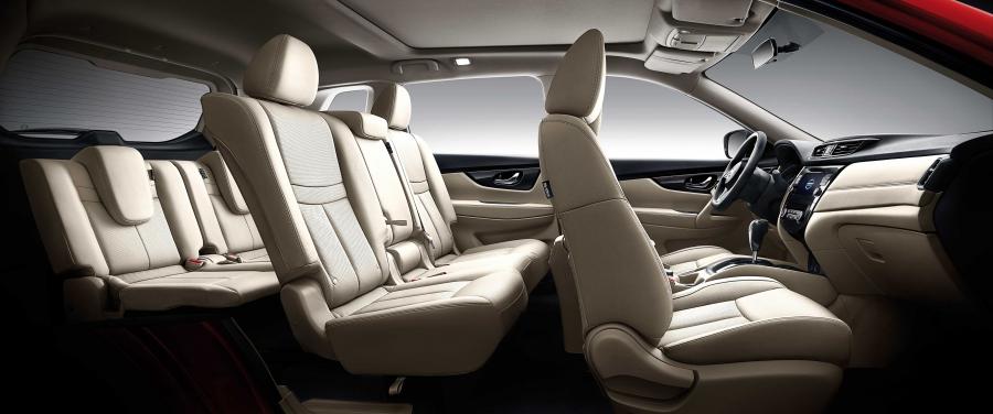 Интерьер Nissan X-Trail (32) 2017 года  (CN) (фото 3 из 5)